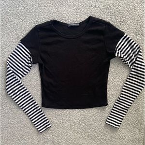 Brandy Melville black long sleeve striped top